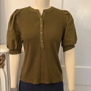 LOFT Ribbed henley tee with puff sleeves.  Size Medium Petite. NWOT.